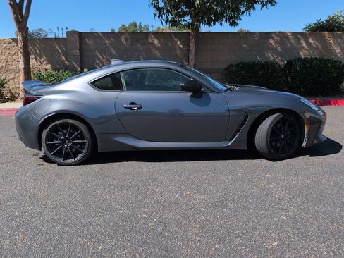 Used 2023 Toyota GR86 Premium w/ ALL Weather Mat Package (TMS) RWD image 9
