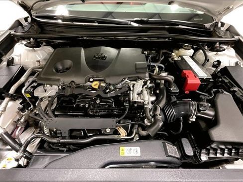 Used 2019 Toyota Camry XSE image 10