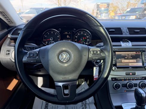 Used 2014 Volkswagen CC Executive image 23