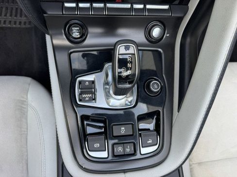 Used 2017 Jaguar F-TYPE Convertible RWD image 27