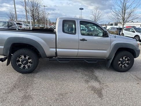 Used 2014 Toyota Tacoma PreRunner image 8