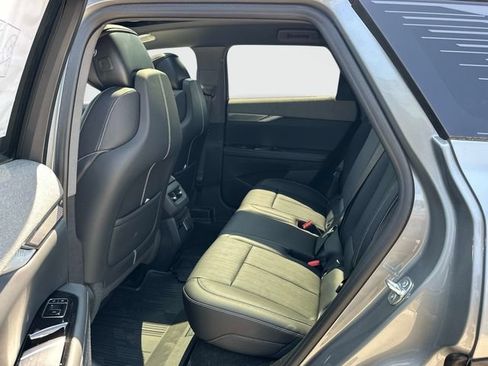 New 2027 Cadillac Optiq Premium Sport w/ LPO, Floor Liner Package AWD/4WD image 11