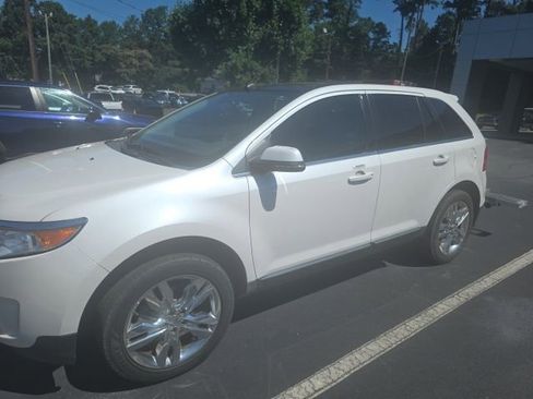 Used 2014 Ford Edge Limited w/ Equipment Group 302A AWD/4WD image 4