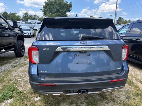 Used 2020 Ford Explorer XLT w/ Equipment Group 202A RWD image 7