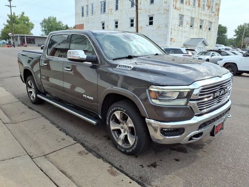 Used 2021 RAM 1500 Laramie AWD/4WD image 4