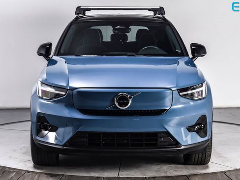 Used 2023 Volvo XC40 Recharge Plus AWD/4WD image 8