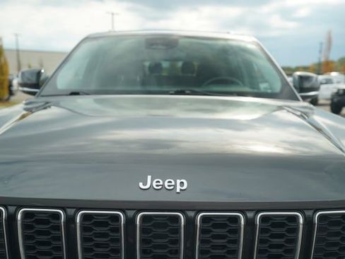 Used 2023 Jeep Grand Cherokee L Limited image 39