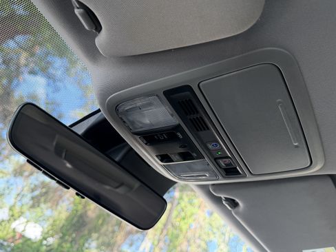 Used 2019 Honda Pilot Touring image 29