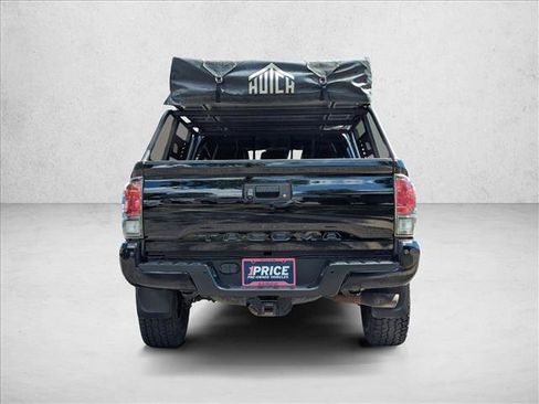 Used 2021 Toyota Tacoma TRD Pro AWD/4WD image 8