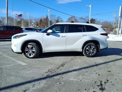 Used 2023 Toyota Highlander XLE