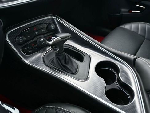 Used 2016 Dodge Challenger SRT Hellcat image 29