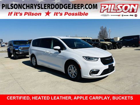 Used 2023 Chrysler Pacifica Touring-L image 1