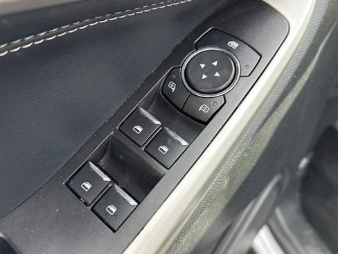 Used 2021 Ford Explorer XLT w/ Equipment Group 202A image 25