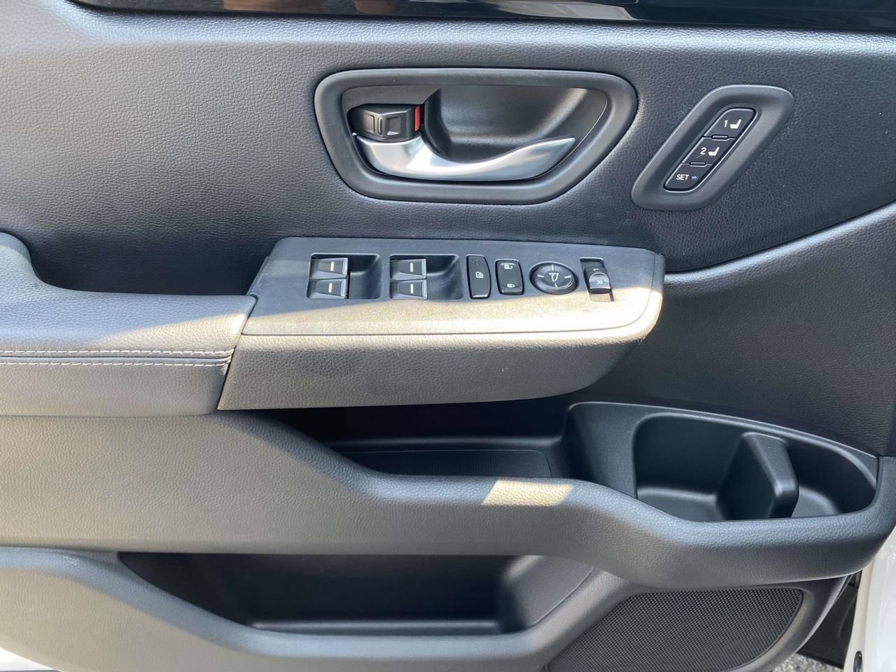Used 2024 Honda Pilot EX-L image 17