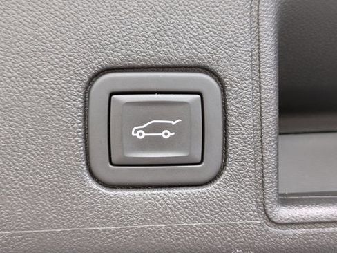 Used 2023 GMC Terrain AT4 image 13