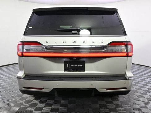 Used 2021 Lincoln Navigator Reserve AWD/4WD image 5
