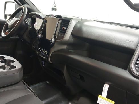 New 2026 RAM 2500 Tradesman AWD/4WD image 29