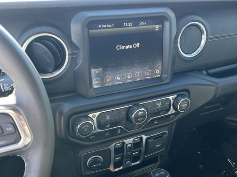 Used 2023 Jeep Wrangler Sahara image 24