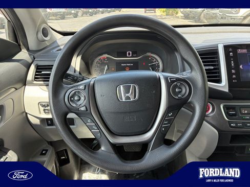 Used 2017 Honda Pilot EX image 9