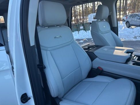 New 2025 Ford Expedition Max Platinum w/ Driver's Package image 25