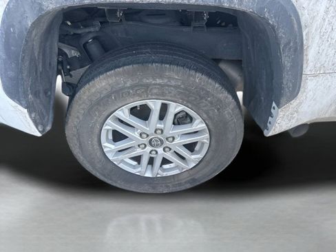 Used 2022 Toyota Tundra SR5 w/ SR5 Convenience Package image 14