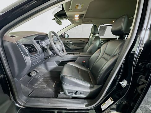 Used 2021 Nissan Rogue SL image 13