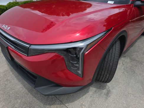 Used 2025 Kia K4 FWD image 12