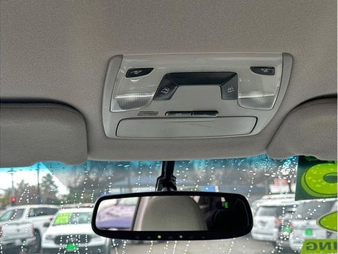Used 2014 Toyota Sienna LE image 18