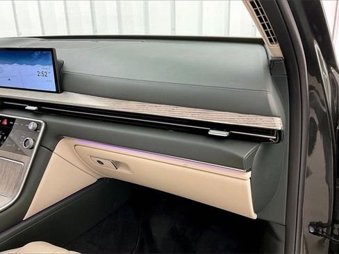 Used 2025 Genesis GV80 3.5T Prestige image 18