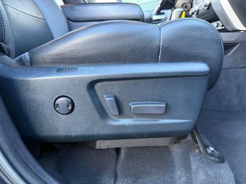Used 2018 Toyota Tundra Limited w/ Limited Premium Package AWD/4WD image 21