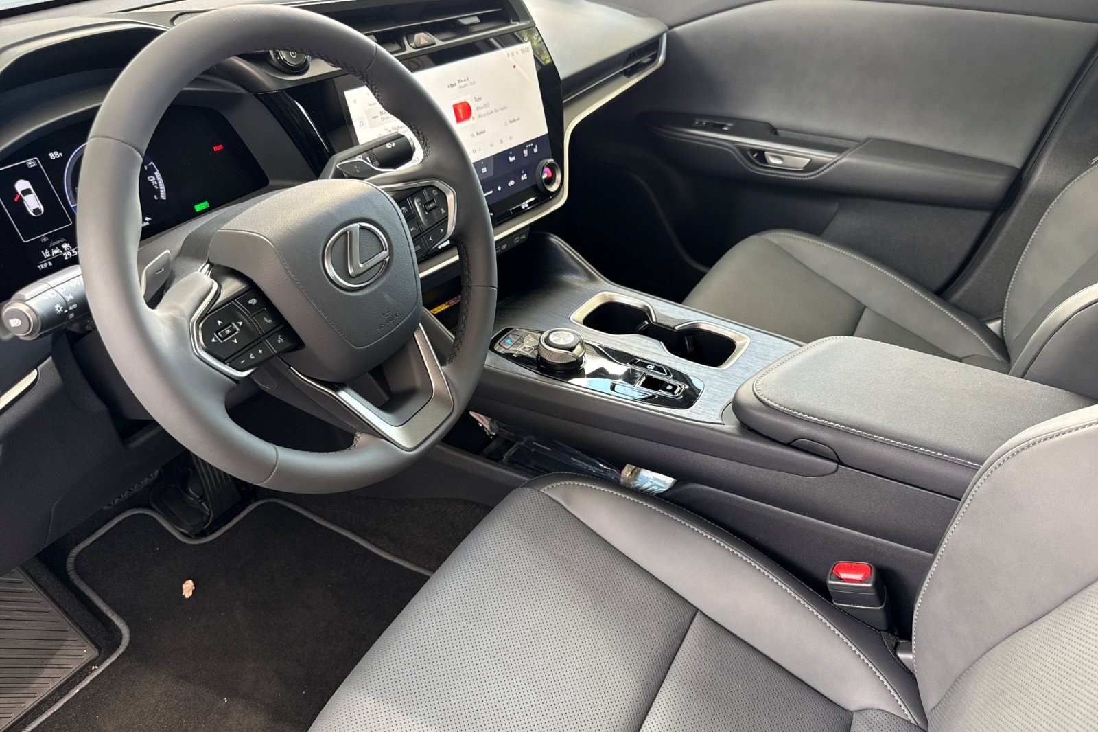New 2026 Lexus RZ 350e 2WD image 8