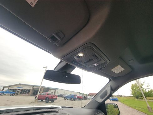 Used 2019 GMC Sierra 1500 SLT w/ SLT Premium Plus Package AWD/4WD image 22