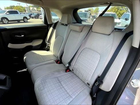 Used 2025 Honda HR-V LX image 19
