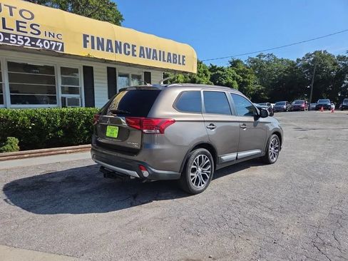 Used 2016 Mitsubishi Outlander SEL FWD image 6