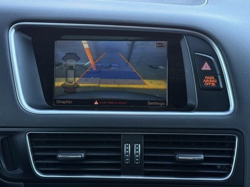 Used 2017 Audi Q5 2.0T Premium image 22