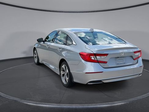 Used 2019 Honda Accord EX image 10