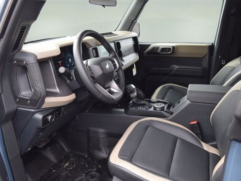 New 2025 Ford Bronco Big Bend w/ Black Diamond Package image 8