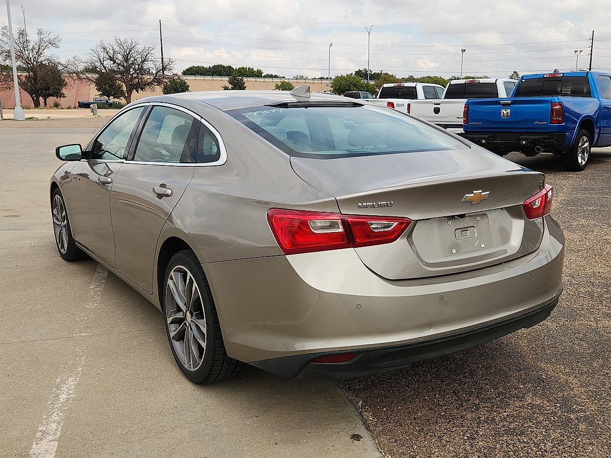 Used 2025 Chevrolet Malibu LT FWD image 3