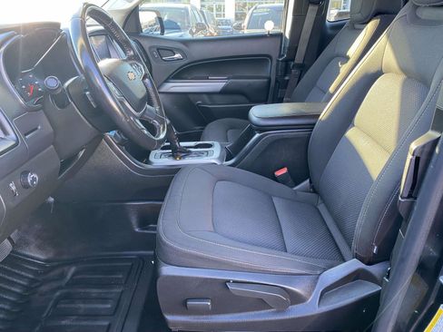 Used 2021 Chevrolet Colorado LT w/ Fleet Safety Package image 11