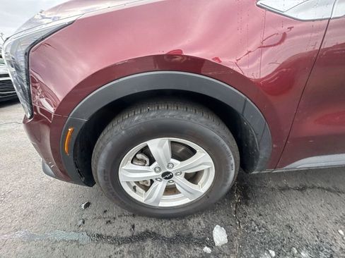 Used 2025 Kia Sorento LX image 10