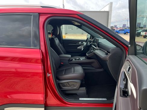 New 2026 Ford Explorer Platinum RWD image 9