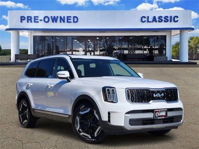 Used 2023 Kia Telluride EX w/ EX Captain's Chair Package