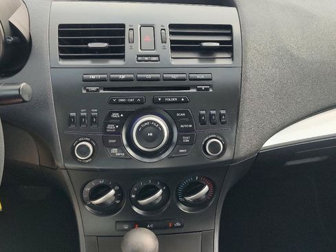 Used 2012 MAZDA MAZDA3 i Sport FWD image 13