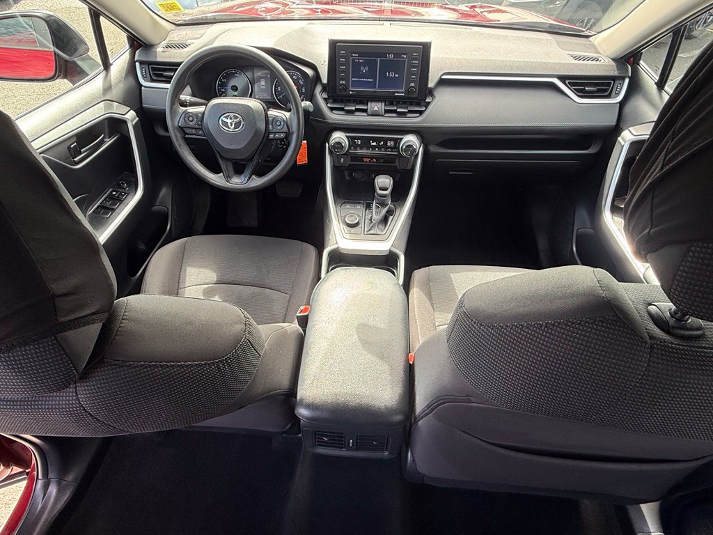 Used 2021 Toyota RAV4 LE AWD/4WD image 24
