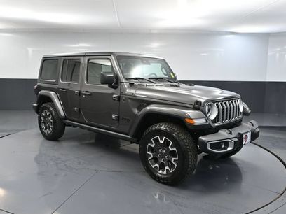 Used 2025 Jeep Wrangler Unlimited Sahara w/ Technology Group