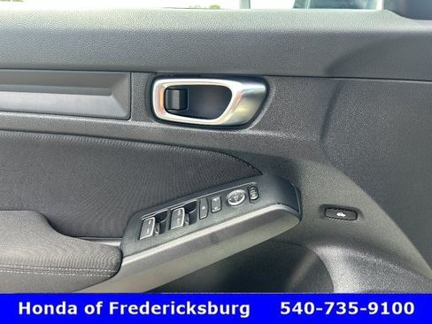 Used 2025 Honda Civic LX image 28
