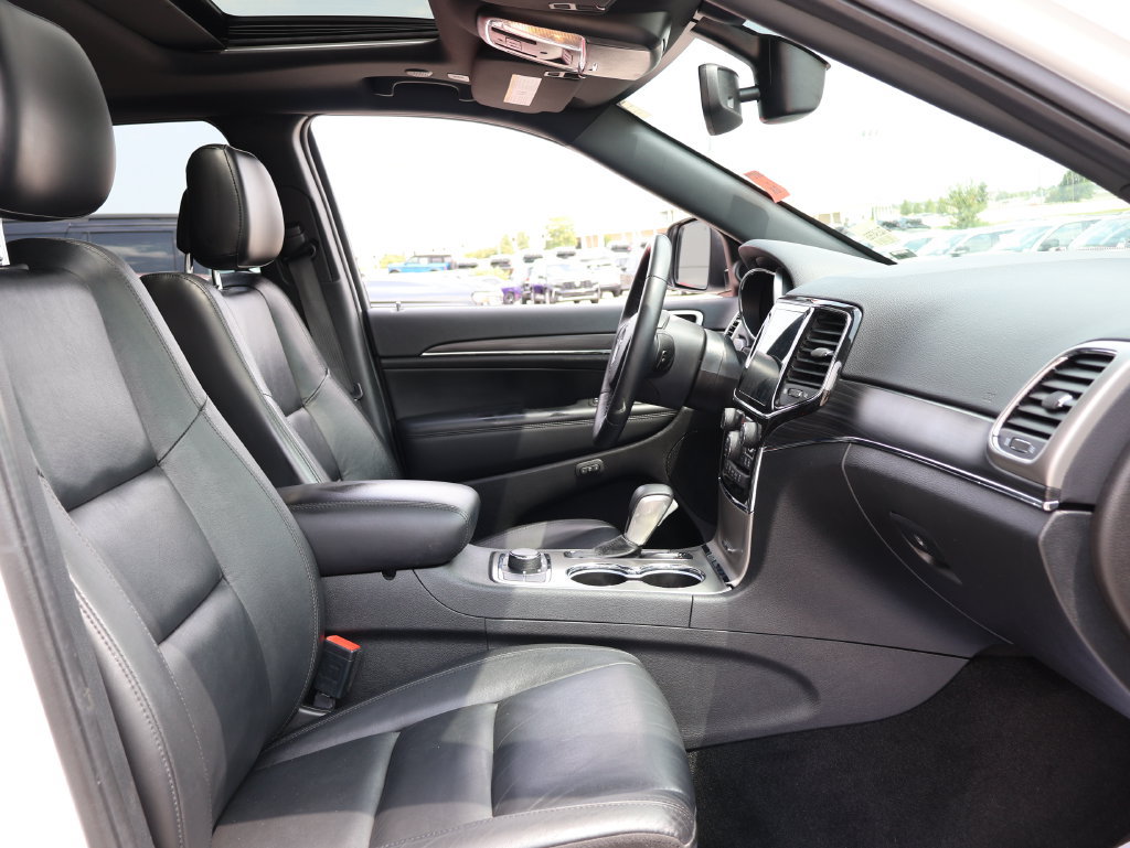Used 2022 Jeep Grand Cherokee Limited w/ Tech Group AWD/4WD image 8
