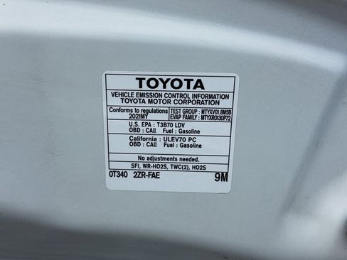Used 2021 Toyota Corolla LE image 18