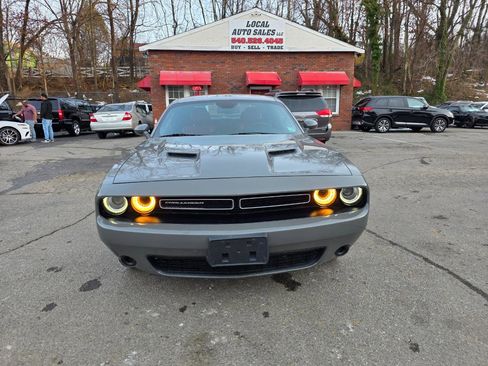 Used 2017 Dodge Challenger GT image 2