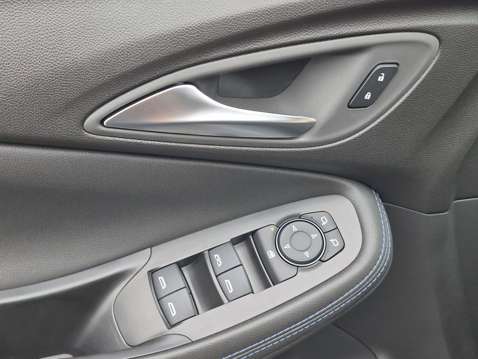 New 2026 Buick Encore GX Sport Touring w/ Comfort Package FWD image 22